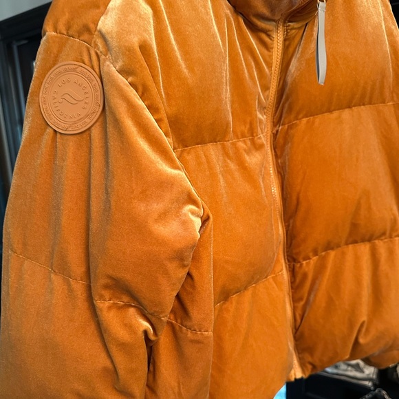 Fabletics gold velvet puffer coat - Picture 5 of 8